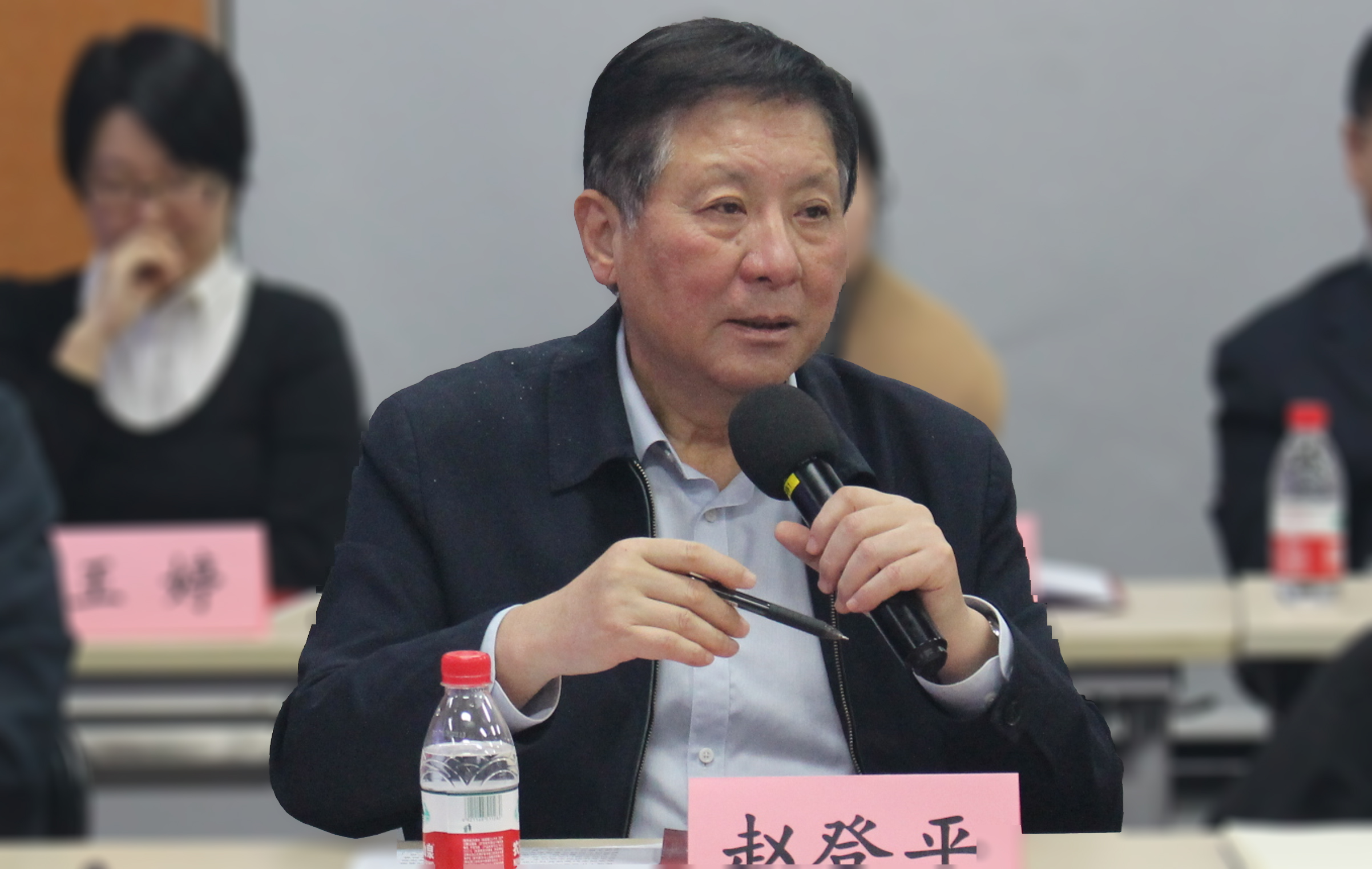 20241219-2024年“ued官网之友—先锋奖学金”颁奖座谈会举行-杨欣然-赵登平讲话.jpg