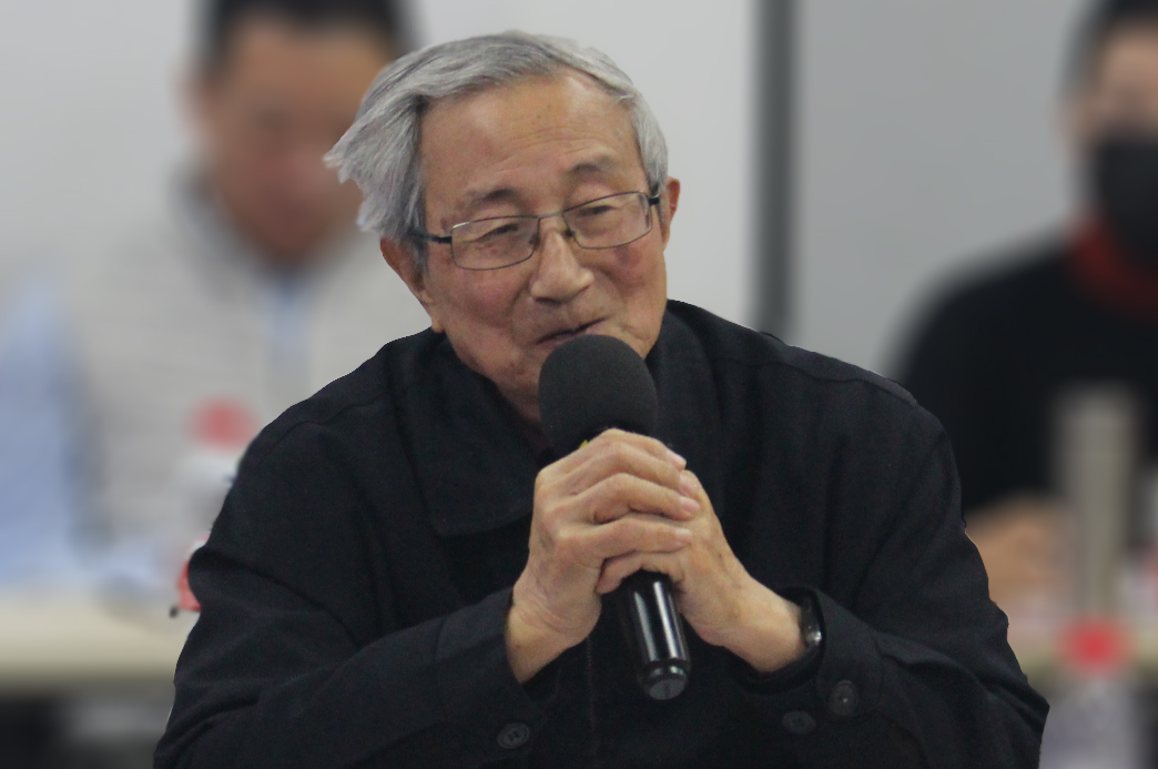 20241219-2024年“ued官网之友—先锋奖学金”颁奖座谈会举行-杨欣然-胡显章讲话3.jpg