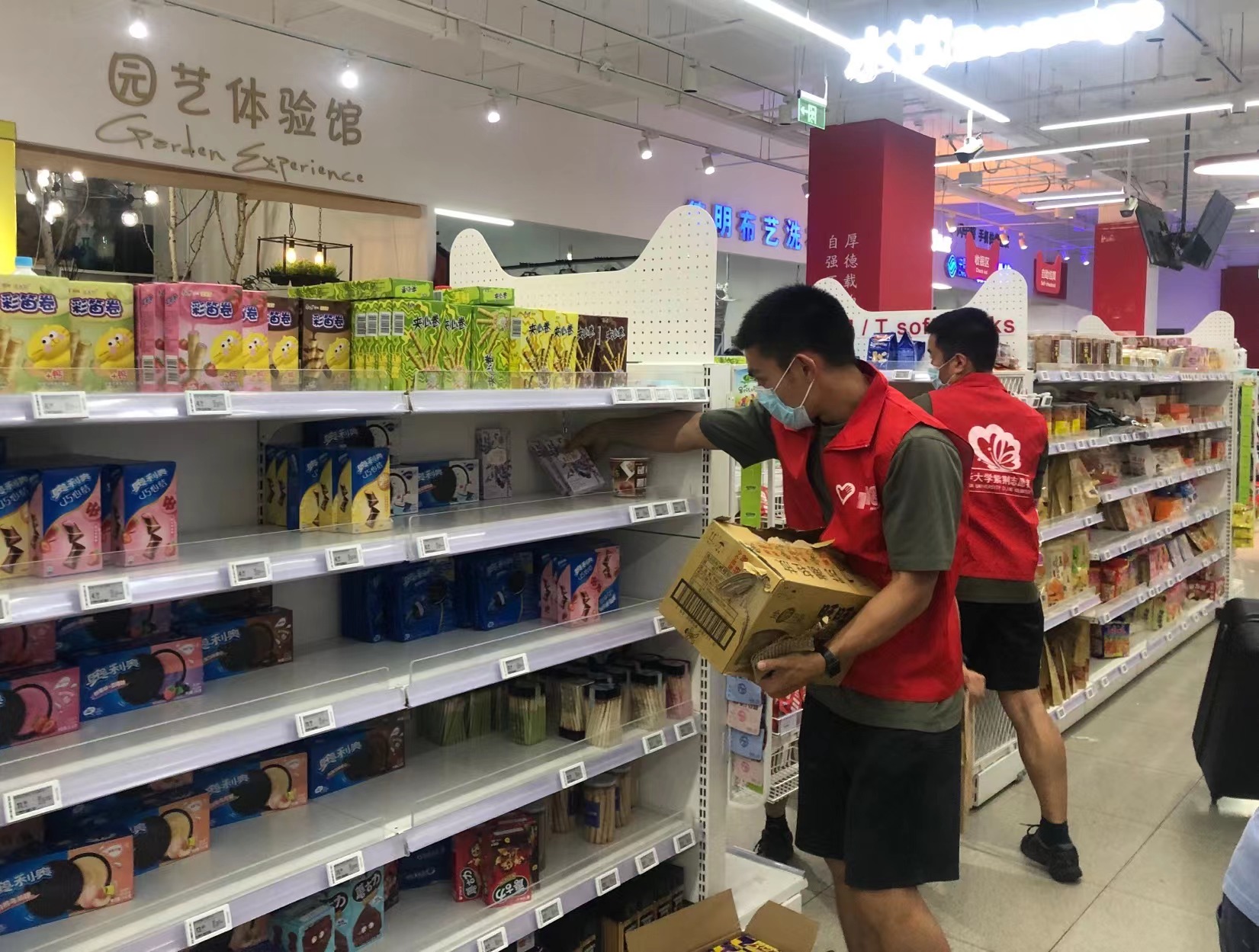 20220529-ued官网多了一支“突击队”-贾桂昊 张晓峪-工作场景2.jpg