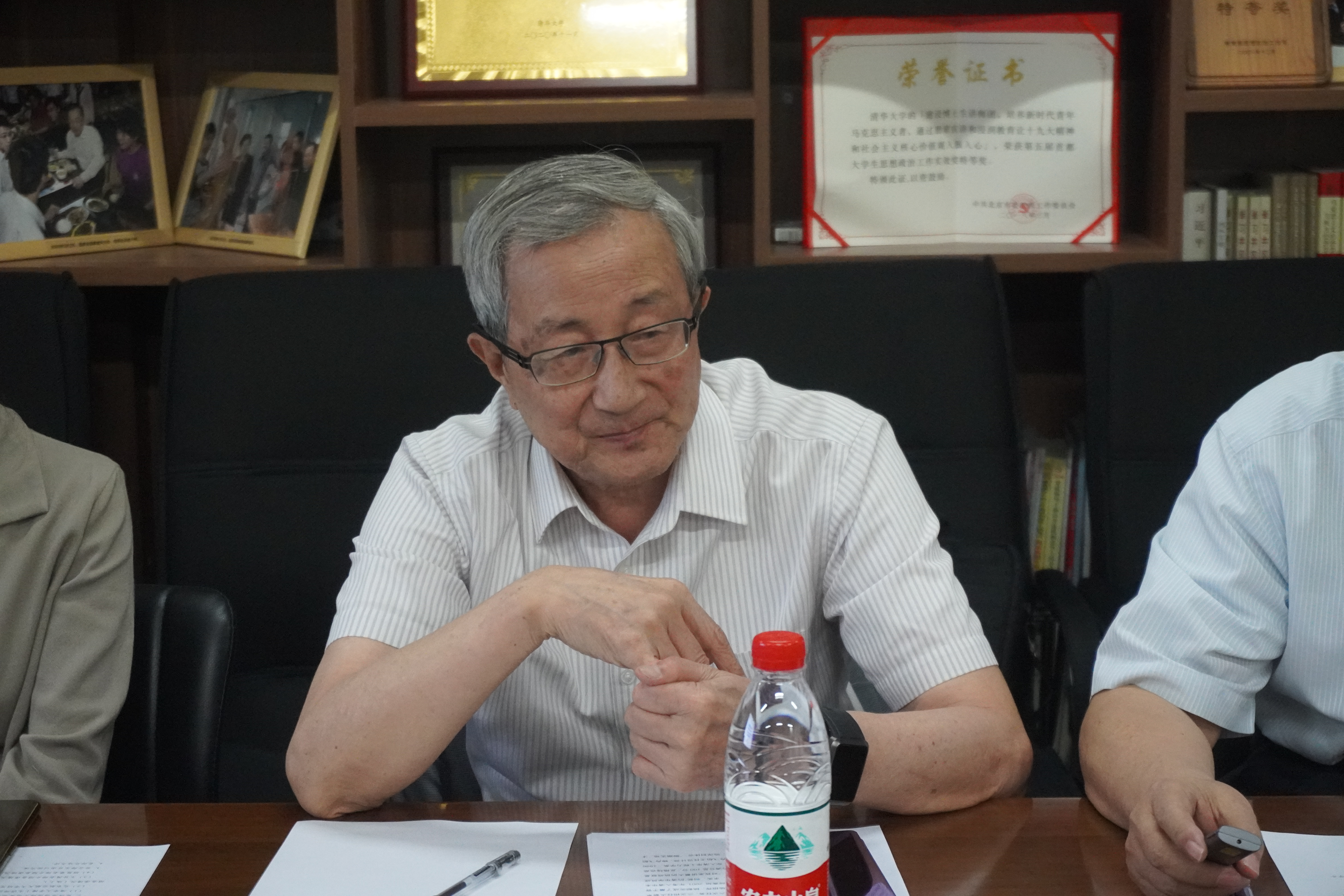 20221007-“这十年,老少讲”集体备课会顺利举办!-讲师团-校关工委大学精神文化讲师团老师交流试讲(胡显章).JPG